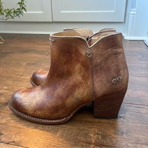 BED/STU Yell Distressed Ankle Boots Womens 8  Round Toe Brown Leather  4” Shaft